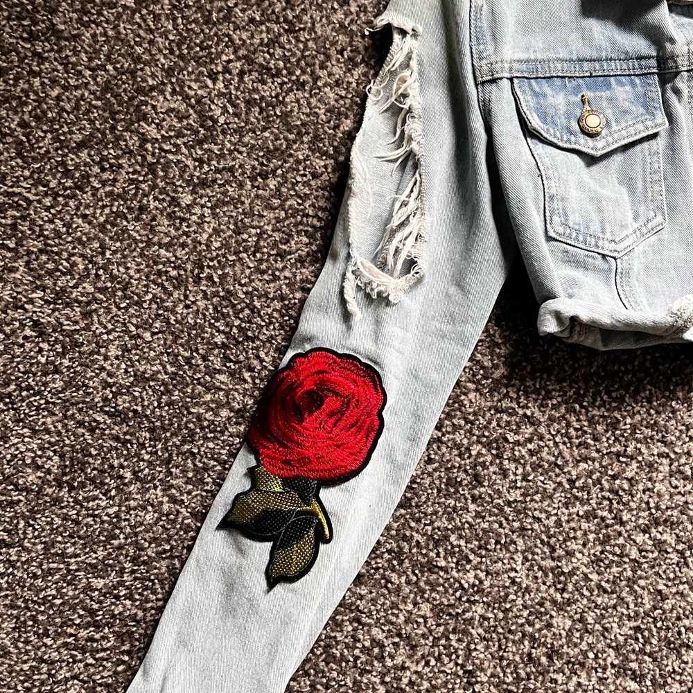 Cropped Jean Jacket - Picture 2 of 6